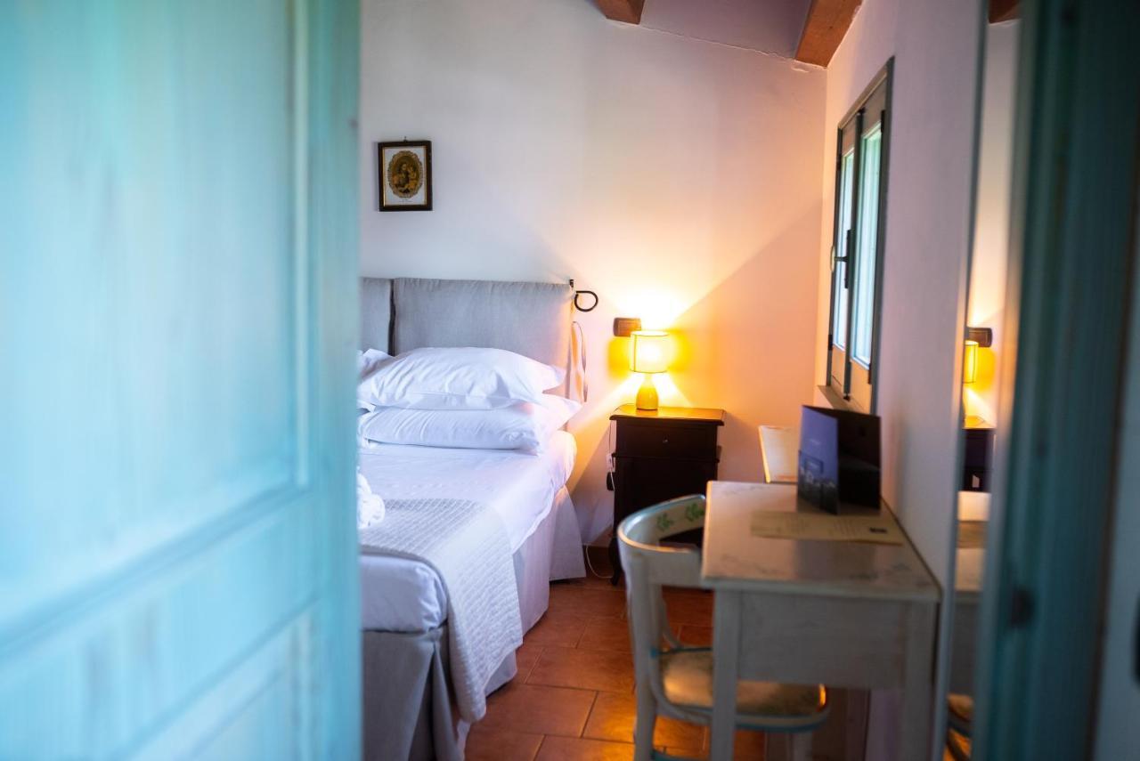 Masseria Montepaolo Dimora Di Charme 孔韦尔萨诺 外观 照片