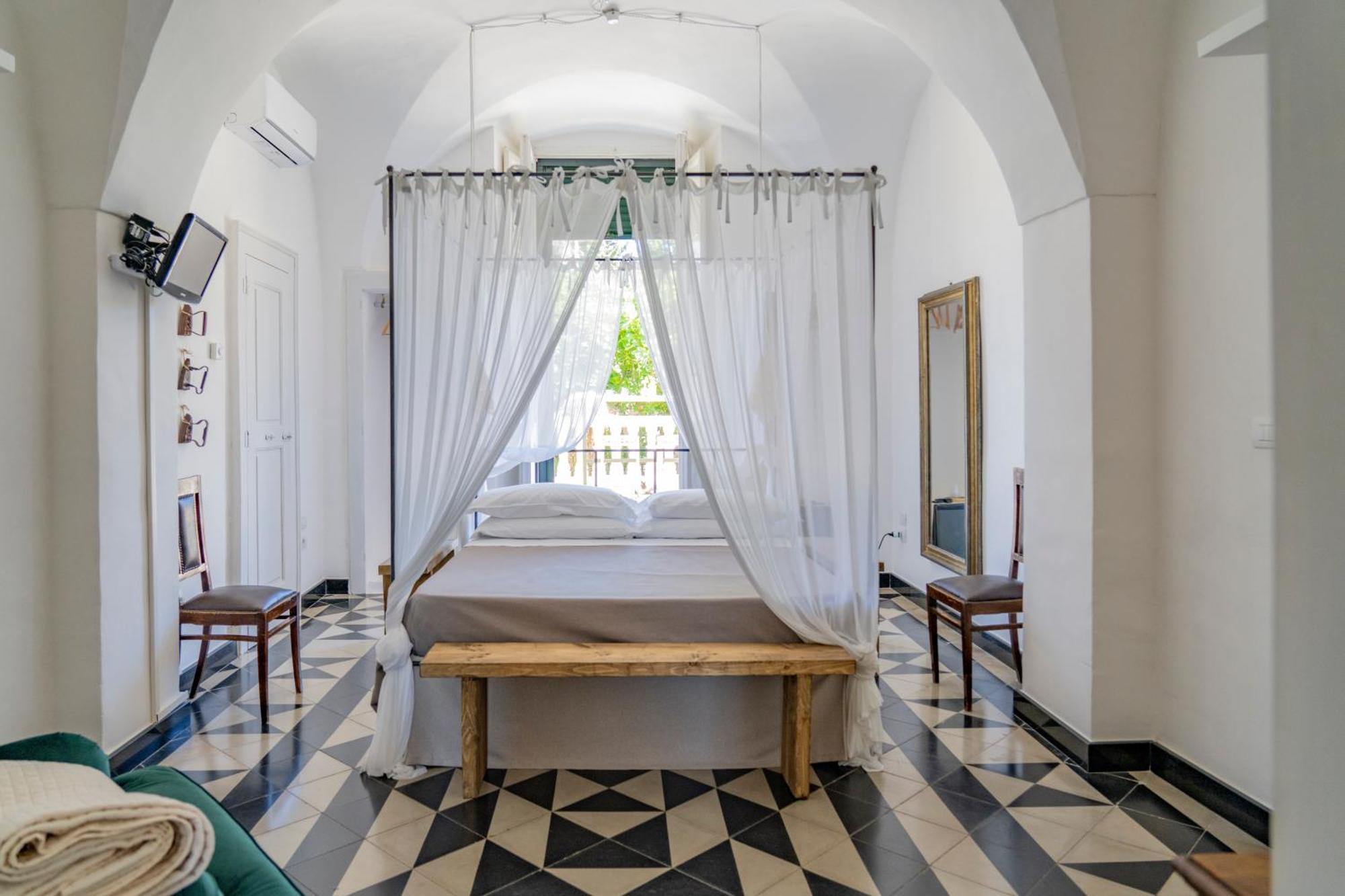Masseria Montepaolo Dimora Di Charme 孔韦尔萨诺 外观 照片