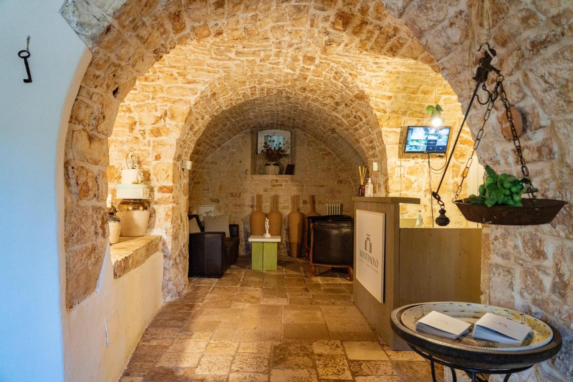 Masseria Montepaolo Dimora Di Charme 孔韦尔萨诺 外观 照片